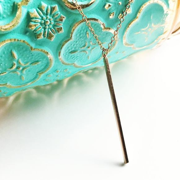 R&R Boutique Jewelry - 🌻5 FOR $25🌻 Vertical Gold Bar Chain Necklace